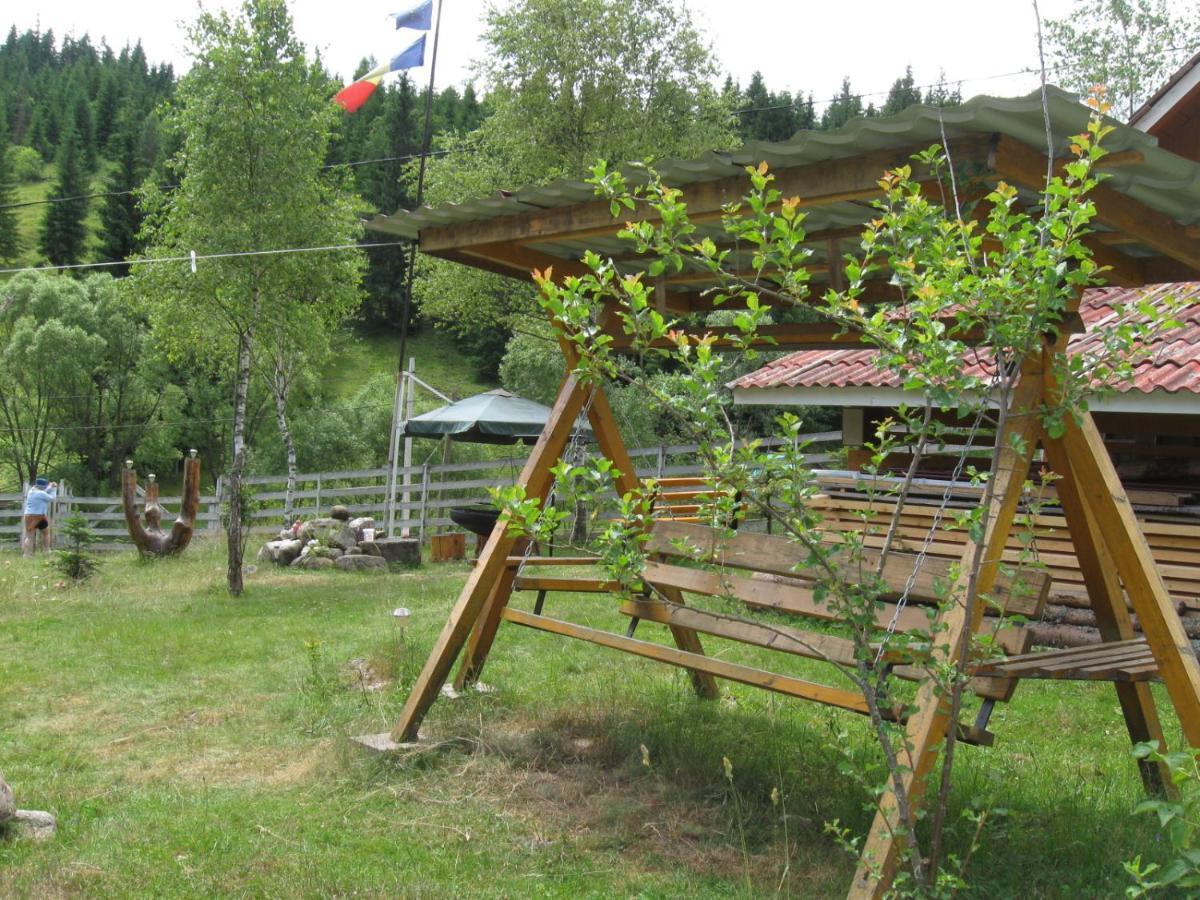 Podina Guest House Poiana Horea Екстериор снимка